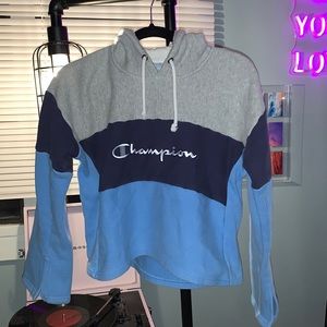 Champion women’s cropped hoodie size medium